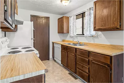 1912 Cheshire St, Fort Collins, CO 80526 - Photo 7