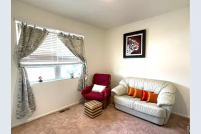 1431 Vantage Pkwy, Berthoud, CO 80513 - Photo 11