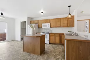 3005 Swan Point Ct, Evans, CO 80620 - Photo 11