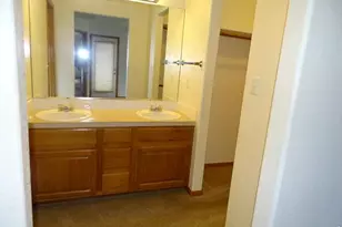 211 N 49th Ave Pl, Greeley, CO 80634 - Photo 9