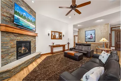 261 N Cove Dr, Loveland, CO 80537 - Photo 5