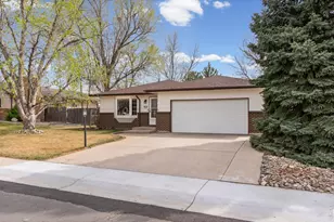 717 Oak St, Windsor, CO 80550 - Photo 3