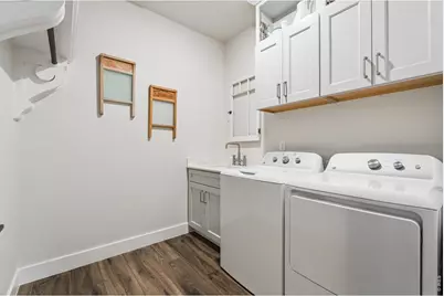 200 Cherokee Ct, Estes Park, CO 80517 - Photo 23