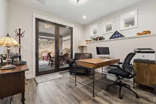 200 Cherokee Ct, Estes Park, CO 80517 - Photo 35