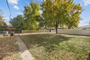 1208 Juniper St, Longmont, CO 80501 - Photo 13
