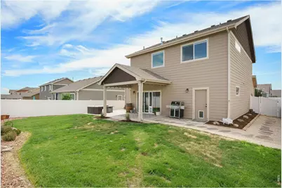 852 Sunlight Peak Dr, Severance, CO 80550 - Photo 29