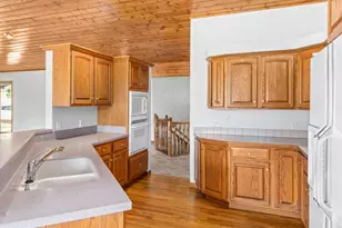 650 Summit Dr, Estes Park, CO 80517 - Photo 23