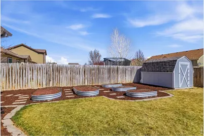 331 S Maple Ave, Eaton, CO 80615 - Photo 37