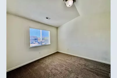 3119 Swan Point Dr, Evans, CO 80620 - Photo 9