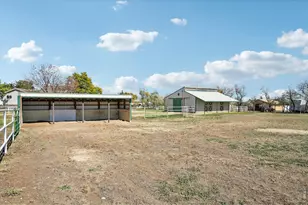 1613 Horseshoe Cir N, Longmont, CO 80504 - Photo 45