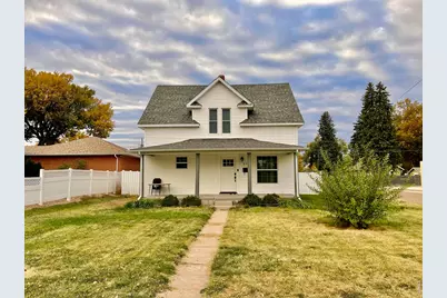 304 S High School Ave, Holyoke, CO 80734 - Photo 1