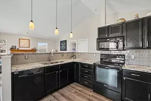 1210 Creekwood Ct, Windsor, CO 80550 - Photo 5