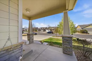 1027 Canal Dr, Windsor, CO 80550 - Photo 5