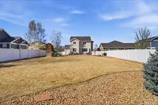 1027 Canal Dr, Windsor, CO 80550 - Photo 35