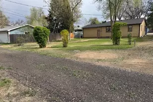 543 W 9th St, Loveland, CO 80537 - Photo 17