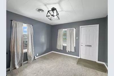 512 Cleveland St, Sterling, CO 80751 - Photo 3