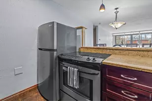 1050 N Corona St, Denver, CO 80218 - Photo 5