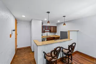 1050 N Corona St, Denver, CO 80218 - Photo 3