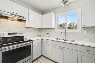 719 Woodland Way, Fort Collins, CO 80526 - Photo 9