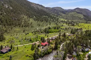 428 Rustic Rd, Bellvue, CO 80512 - Photo 3