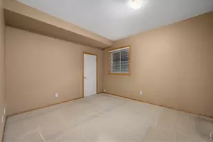 1410 Wildrose Dr, Longmont, CO 80503 - Photo 33