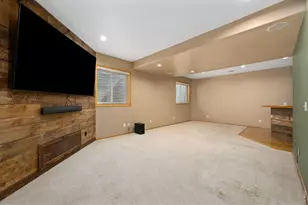 1410 Wildrose Dr, Longmont, CO 80503 - Photo 27
