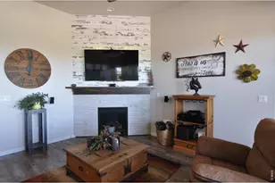 389 Bronco Ct, Berthoud, CO 80513 - Photo 11