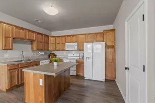 6911 W 3rd St, Greeley, CO 80634 - Photo 9