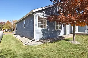 1047 Canal Dr, Windsor, CO 80550 - Photo 9