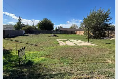 85 S Stewart St, Keenesburg, CO 80643 - Photo 3