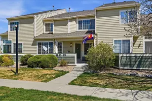 930 Button Rock Dr, Longmont, CO 80504 - Photo 3