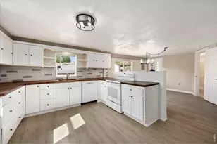 103 E 12th St, Loveland, CO 80537 - Photo 17