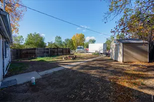 103 E 12th St, Loveland, CO 80537 - Photo 31