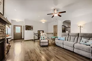 820 13th St, Berthoud, CO 80513 - Photo 3