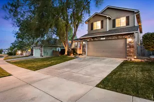415 Peyton Dr, Fort Collins, CO 80525 - Photo 3