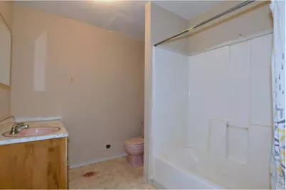 913 4th St, Greeley, CO 80631 - Photo 29