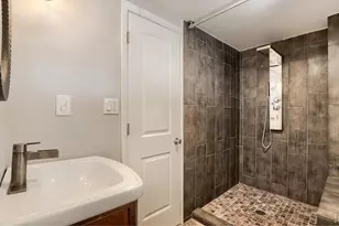 2929 Curtis Street, Denver, CO 80205 - Photo 33
