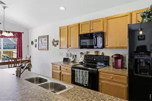 7039 Bellewood Ln, Fort Collins, CO 80525 - Photo 11
