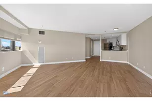 100 Park Ave W, Denver, CO 80205 - Photo 11