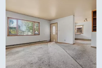 335 E 11th St, Loveland, CO 80537 - Photo 7