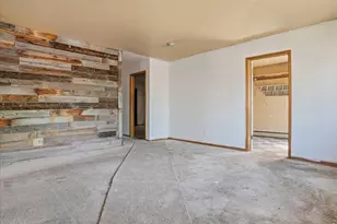 335 E 11th St, Loveland, CO 80537 - Photo 19