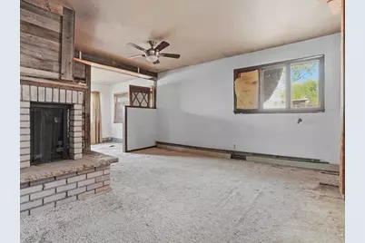 335 E 11th St, Loveland, CO 80537 - Photo 9