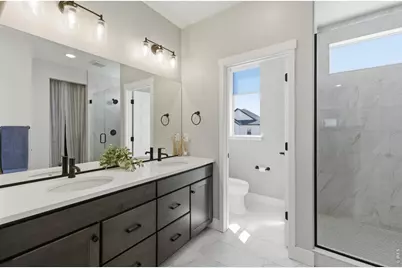 10329 E 62nd Ave, Denver, CO 80238 - Photo 25