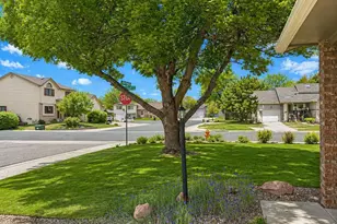 1044 Blue Spruce Dr, Loveland, CO 80538 - Photo 5