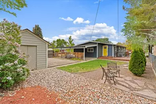 1613 W 16th St, Loveland, CO 80538 - Photo 35