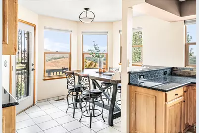11730 Pointe View Dr, Longmont, CO 80503 - Photo 17