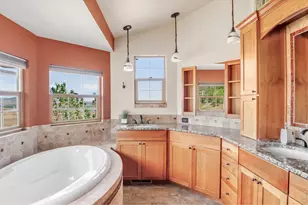 11730 Pointe View Dr, Longmont, CO 80503 - Photo 23