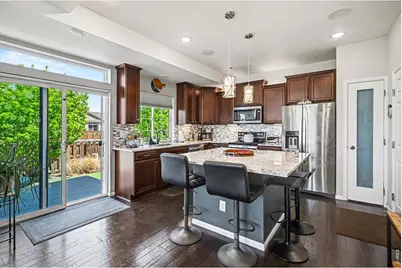 185 S Oak Hill St, Aurora, CO 80018 - Photo 5