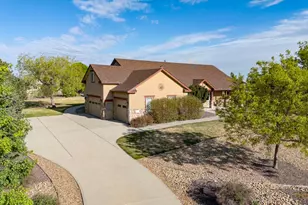 1405 Fox Ridge Pkwy, Severance, CO 80550 - Photo 3