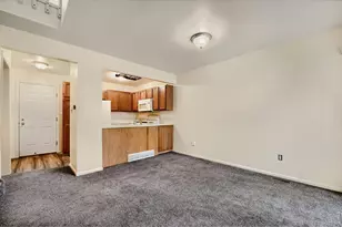 2112 Meadow Ct, Longmont, CO 80501 - Photo 3